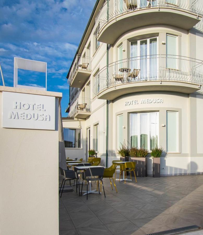 Hotel Medusa ليدو دي كامايوري المظهر الخارجي الصورة